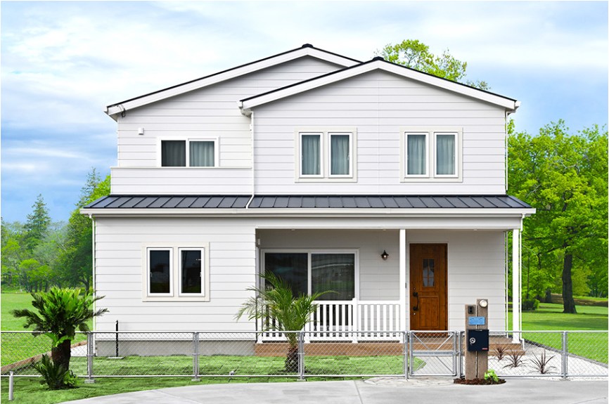 木目調のタイルデッキで自然感とお手入れしやすさを両立した施工事例