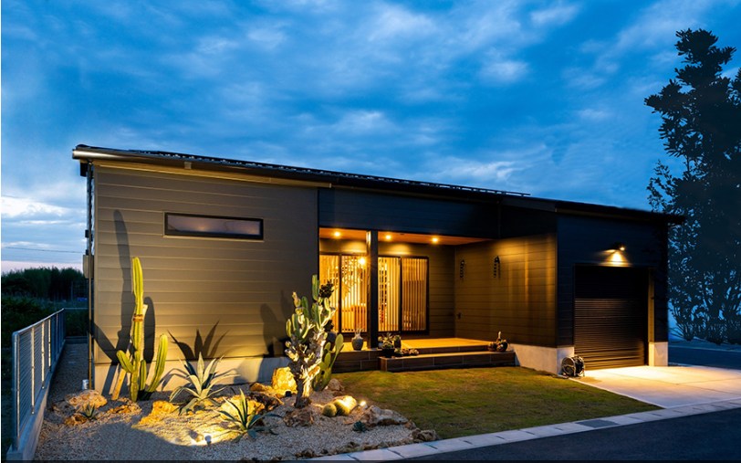 ドライガーデンを楽しめるライティングを意識したタイルデッキ