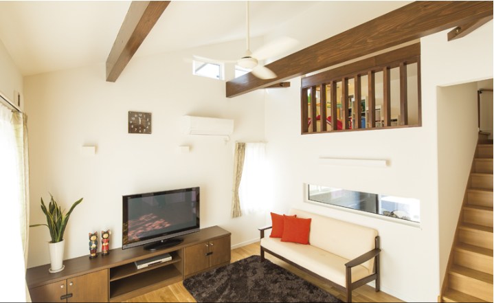 雨風から愛車を守るバイクガレージの施工事例