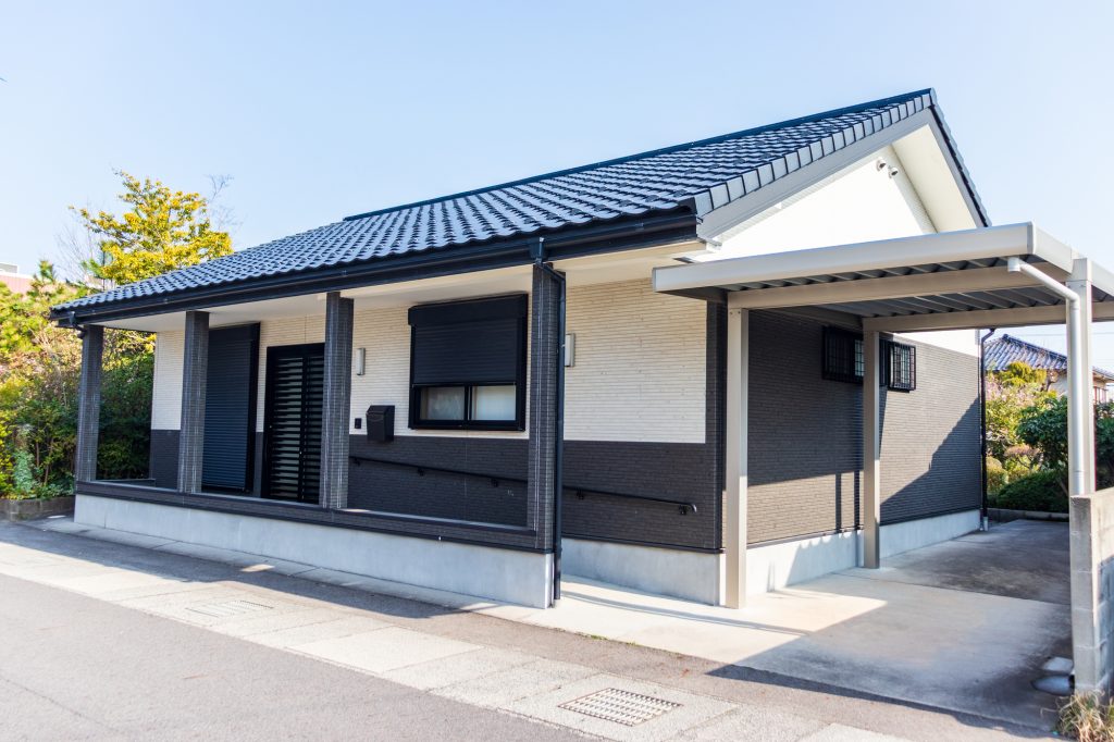 外観がダサい切妻屋根の平屋