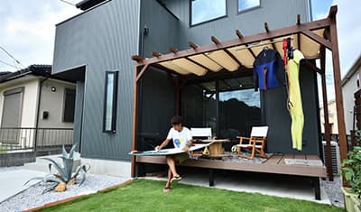 新しい暮らし方・働き方「都内に通勤しながらサーフィンを愉しむ暮らし」