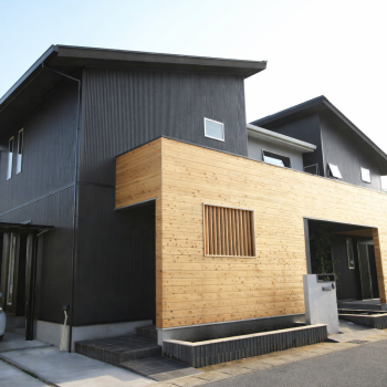 凛とした美しさが魅力のデザイン住宅