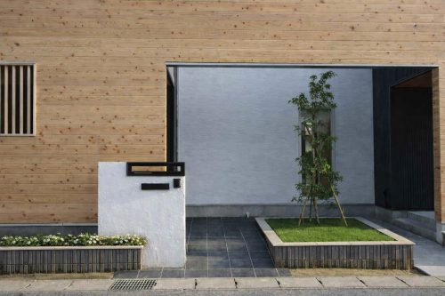 凛とした美しさが魅力のデザイン住宅