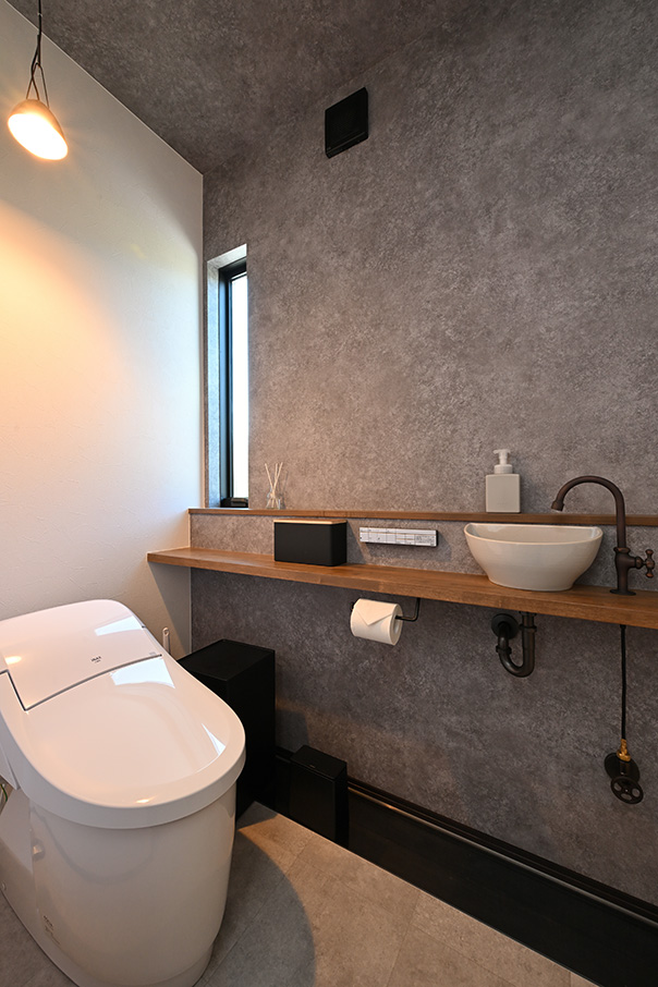 窓があるトイレでプライバシー・防犯性を高めるコツ