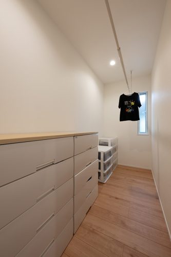 セミオーダー×ZEH　さわやかネイビーの家