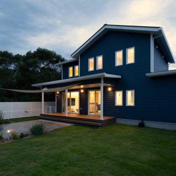 深い青が空にとける　リゾートアメリカンハウス