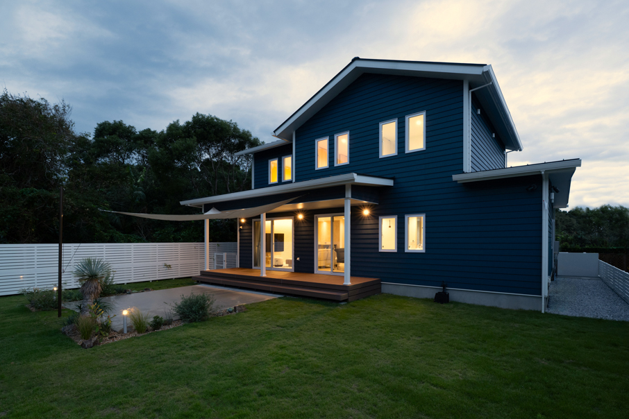 深い青が空にとける　リゾートアメリカンハウス