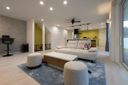 深い青が空にとける　リゾートアメリカンハウス