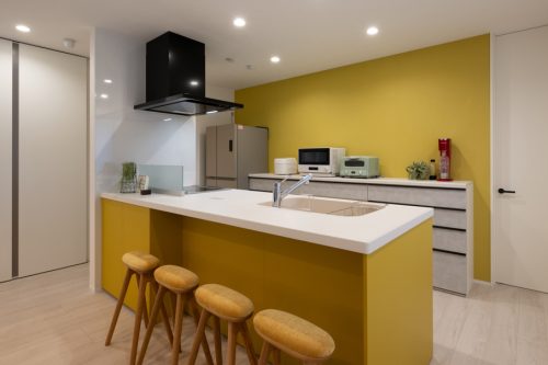 深い青が空にとける　リゾートアメリカンハウス