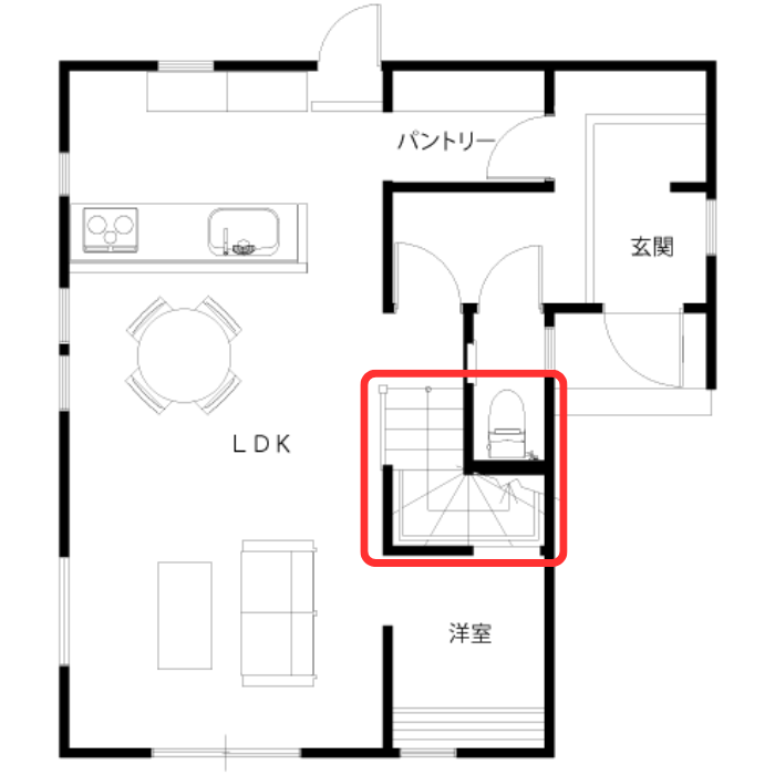 階段下にトイレを配置